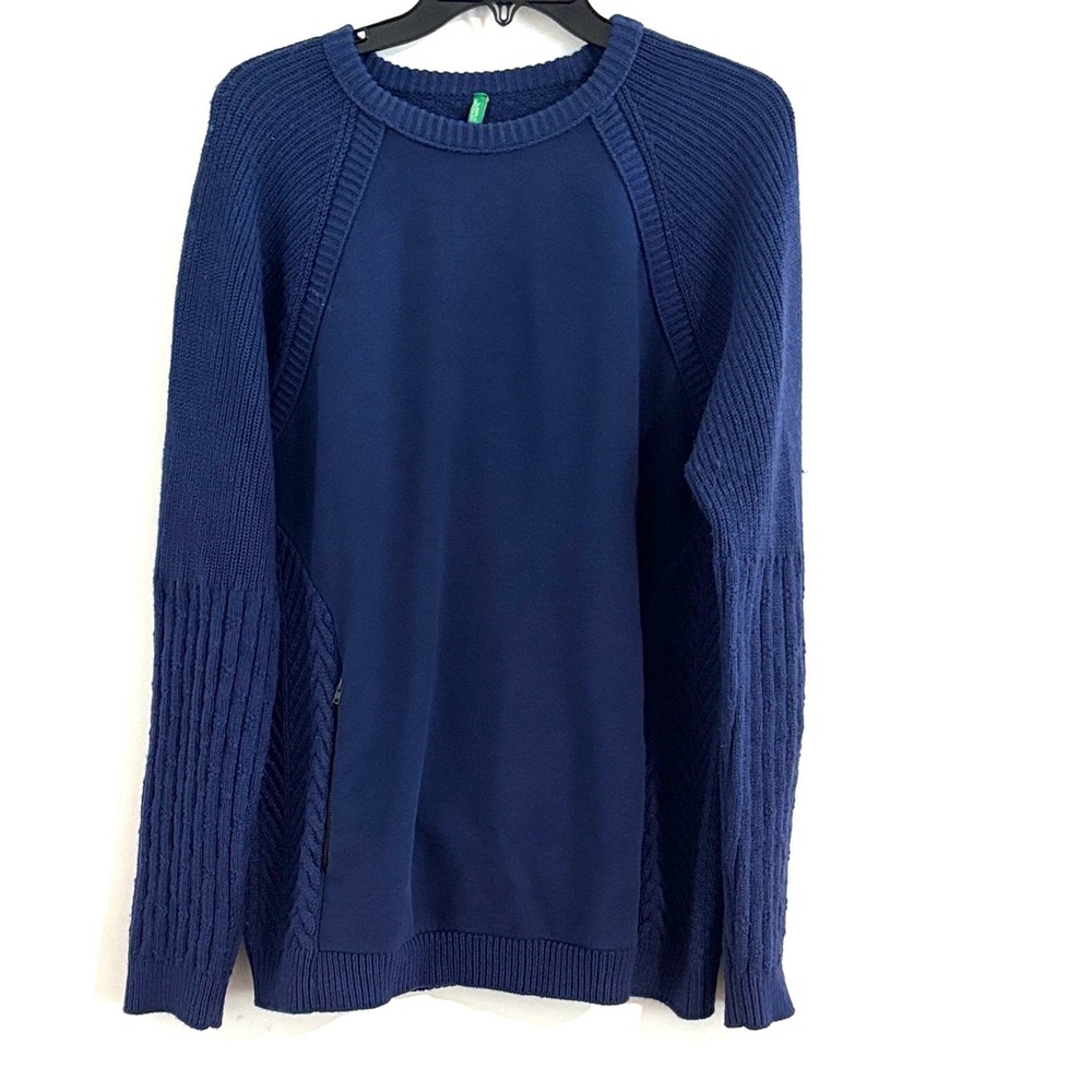 United Colors Of Benetton Size L Blue Women's Sweater w/pockets